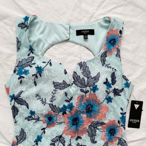 Guess Light Blue Lace Embroidered Sheath Dress | Sweetheart Neckline | Size 4 - Picture 6 of 17